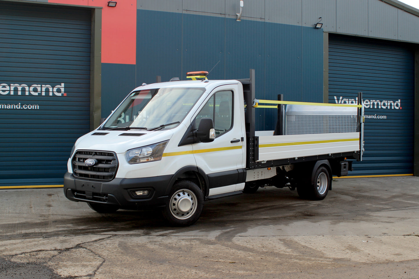 Ford Transit Praveia Dropside Traffic Management 2L Diesel L4 Manual Single Cab 130ps Frozen White