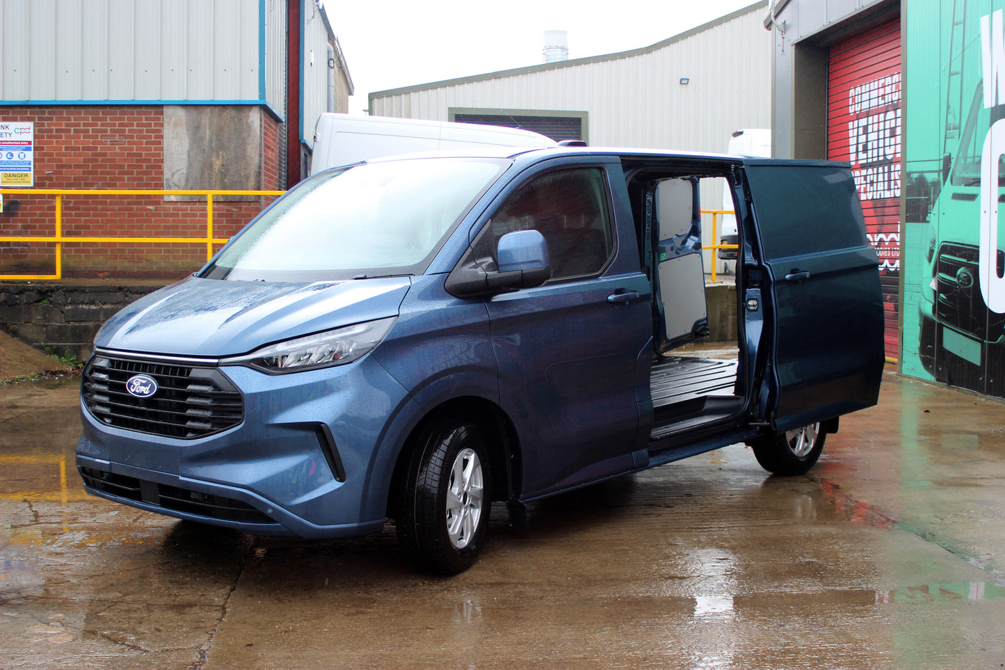 Ford Transit Panel Van 2L Diesel L1 Manual Single Cab 136ps Blue Metallic