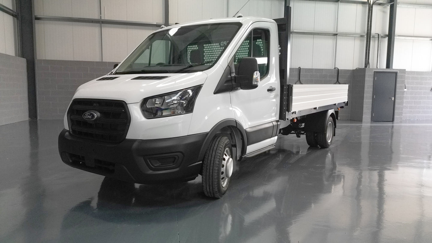 Ford Transit Praevia Dropside 2L Diesel L4 Manual Single Cab 165ps Frozen White