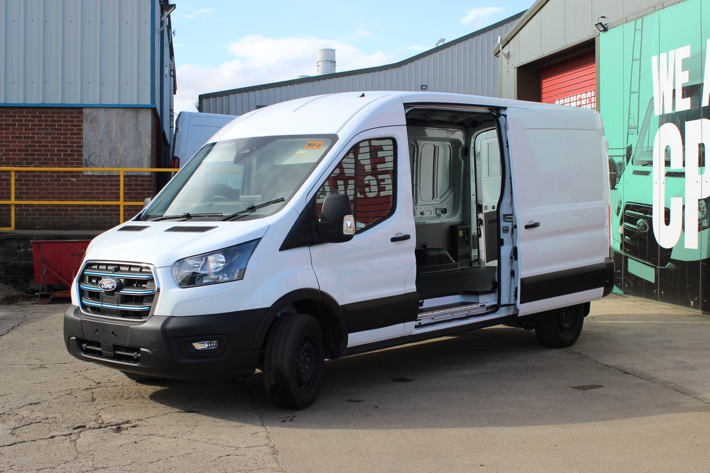 Ford Transit Crew Van 135Kw Electric L3 H2 Automatic Single Cab 184ps White