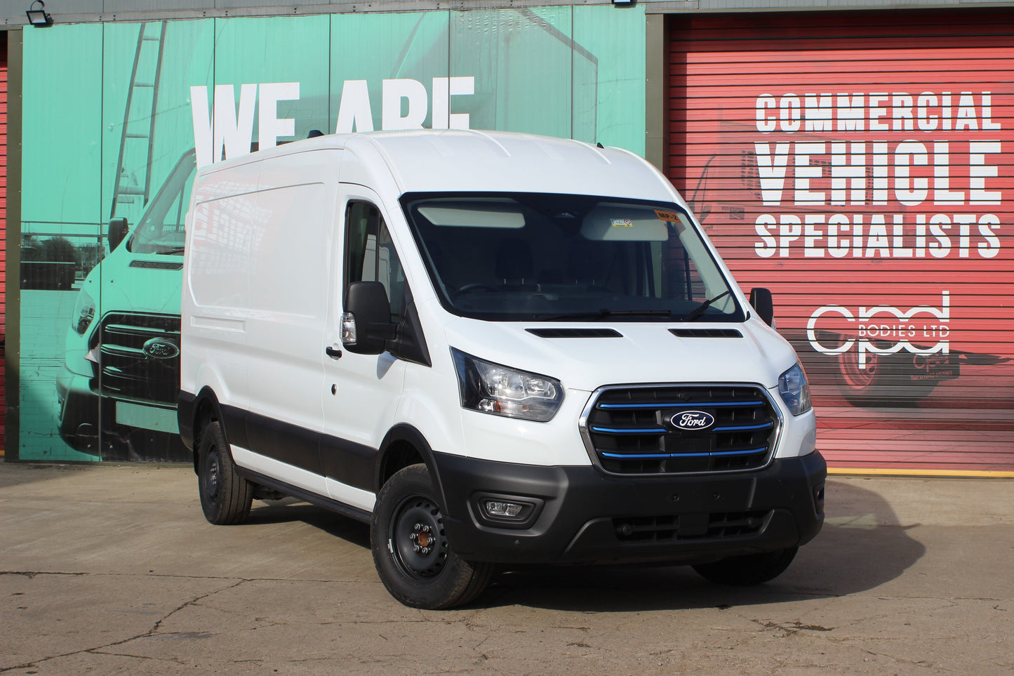 Ford Transit Crew Van 135Kw Electric L3 H2 Automatic Single Cab 184ps White