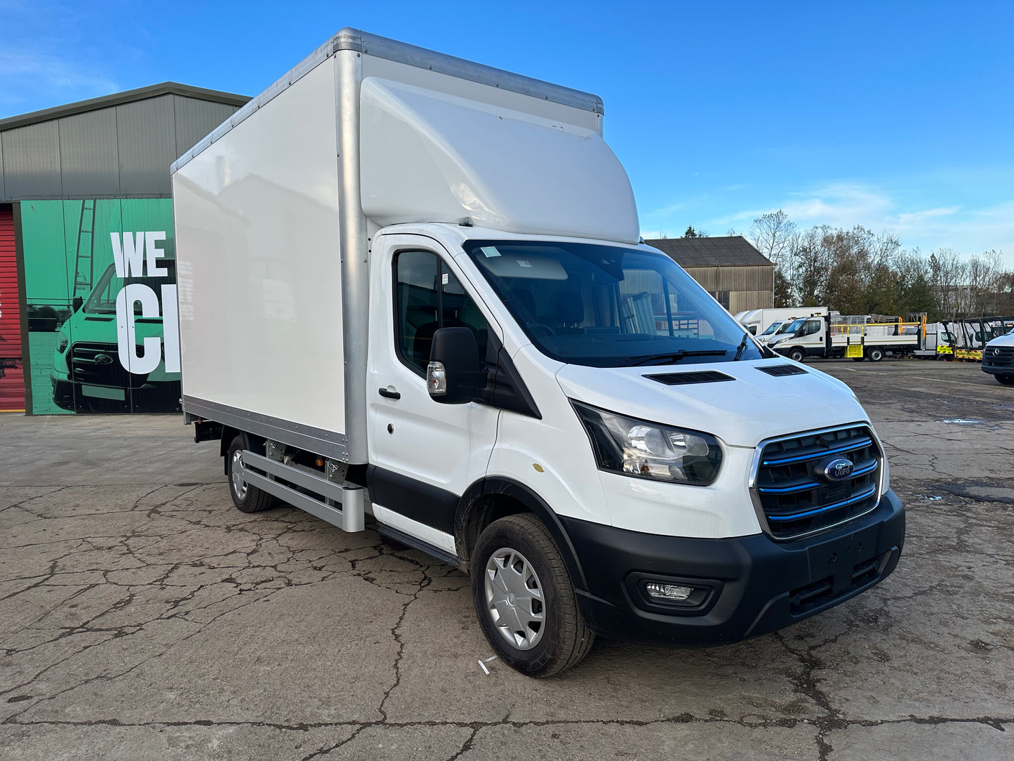 Ford Electric Transit 350 Luton Electric L3 184ps c/w Tailift