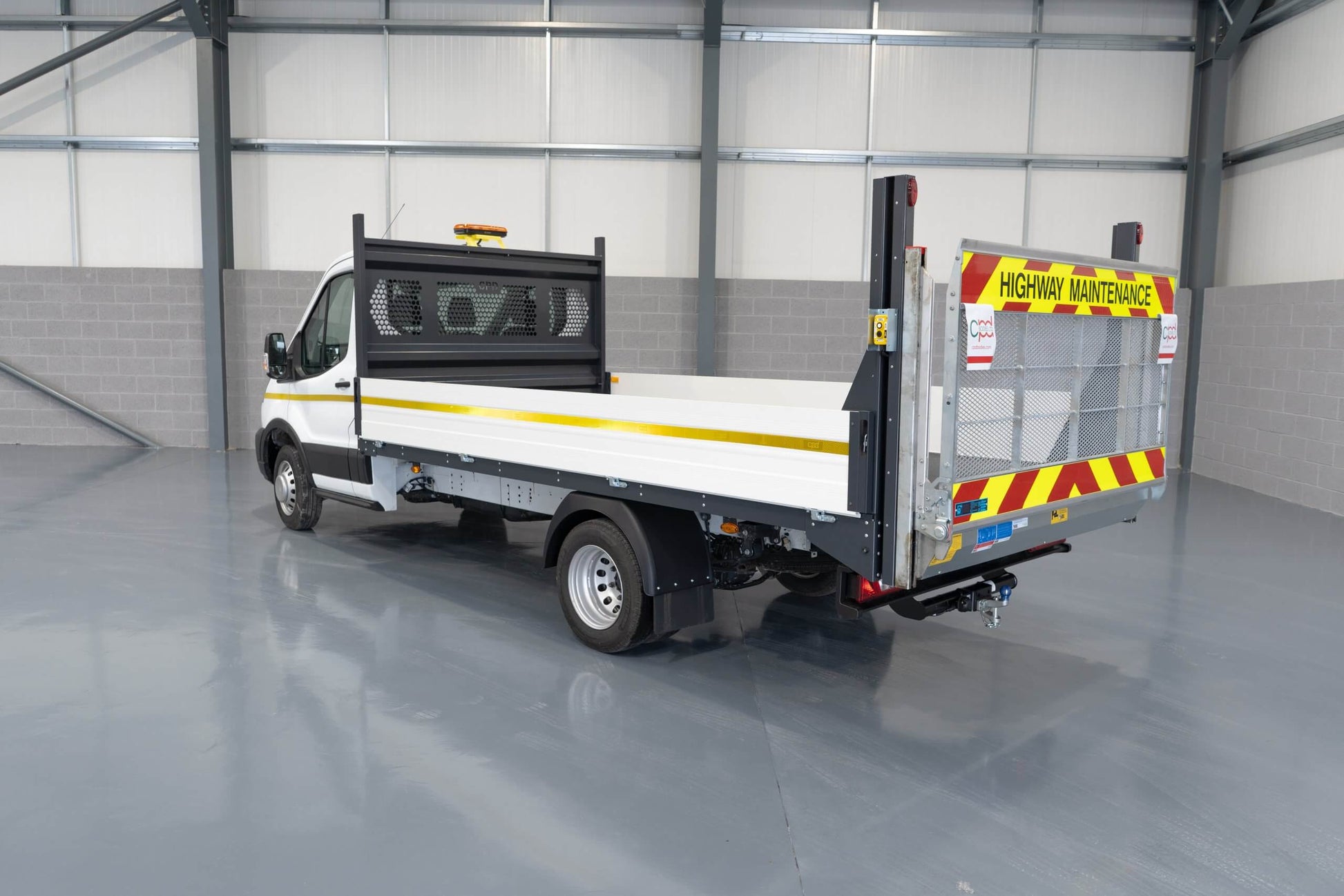 Ford Transit L4 Dropside Traffic Management